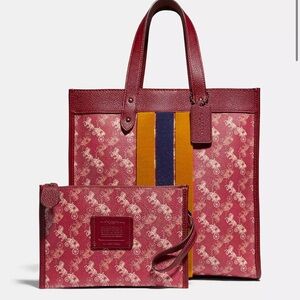 Coach Field Tote with Horse and Carriage